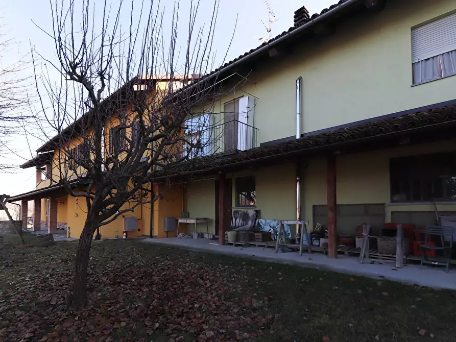 Immagine 26 di Villa in vendita  in Località riviera a Monforte D'alba