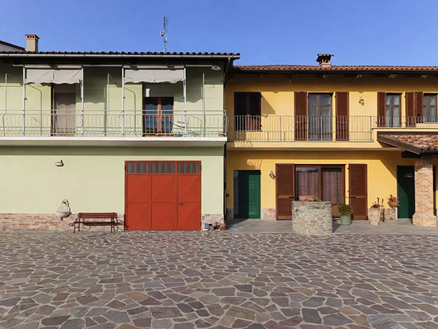 Immagine 29 di Villa in vendita  in Località riviera a Monforte D'alba