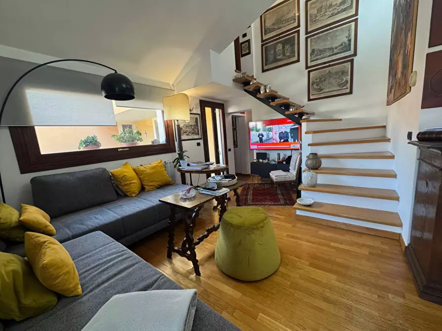 Immagine 5 di Casa indipendente in vendita  in Via Gran Sasso 45 a Olbia