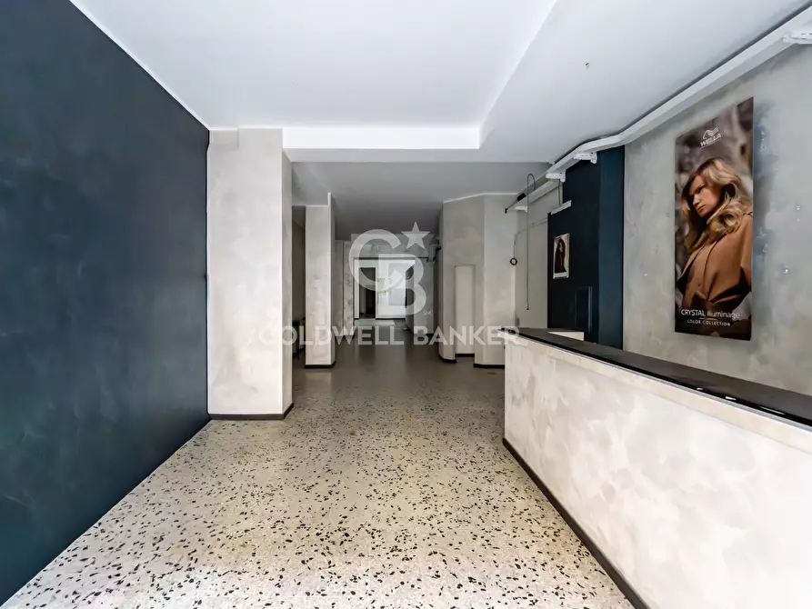 Immagine 1 di Locale commerciale in affitto  a Acireale