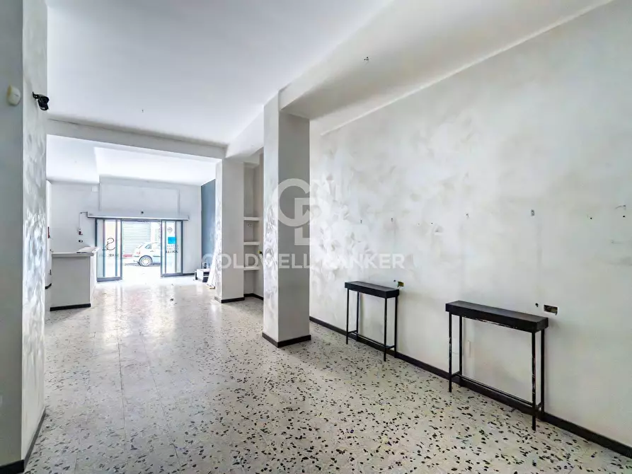 Immagine 5 di Locale commerciale in affitto  a Acireale
