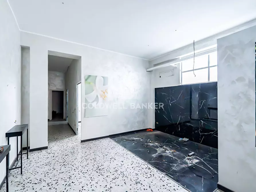 Immagine 6 di Locale commerciale in affitto  a Acireale