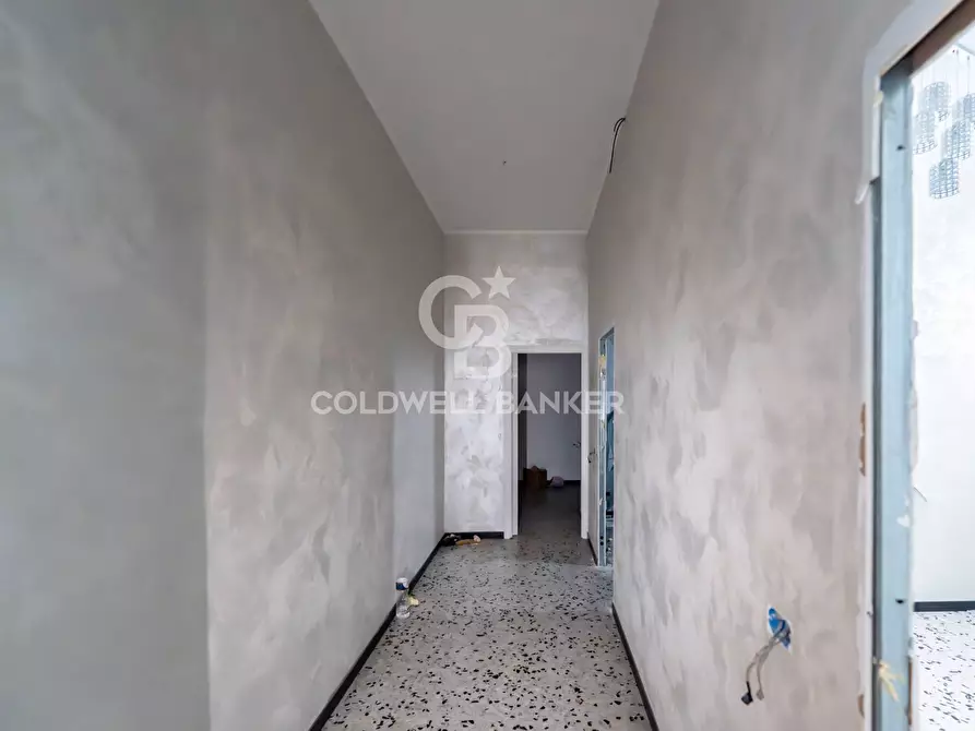 Immagine 11 di Locale commerciale in affitto  a Acireale