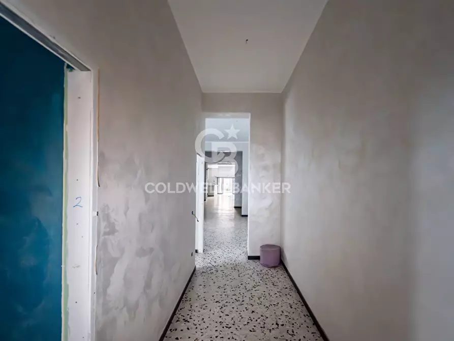 Immagine 16 di Locale commerciale in affitto  a Acireale