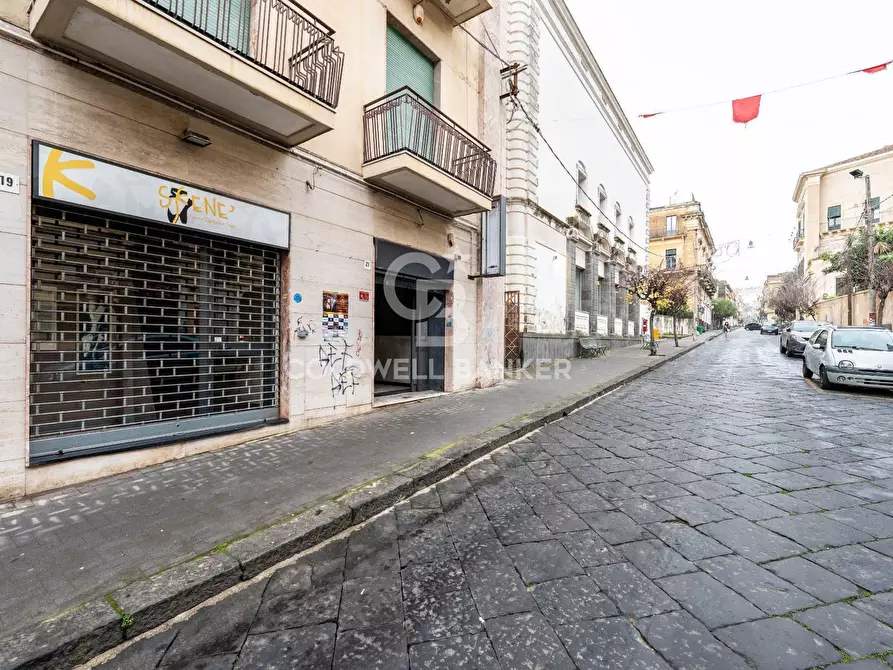 Immagine 20 di Locale commerciale in affitto  a Acireale