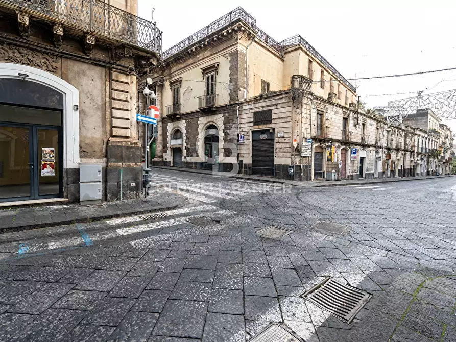Immagine 2 di Locale commerciale in affitto  in Corso Savoia 85 a Acireale