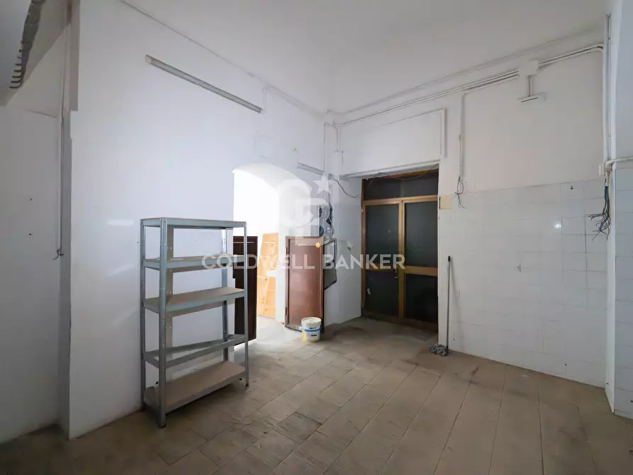 Immagine 10 di Locale commerciale in affitto  in Corso Savoia 85 a Acireale