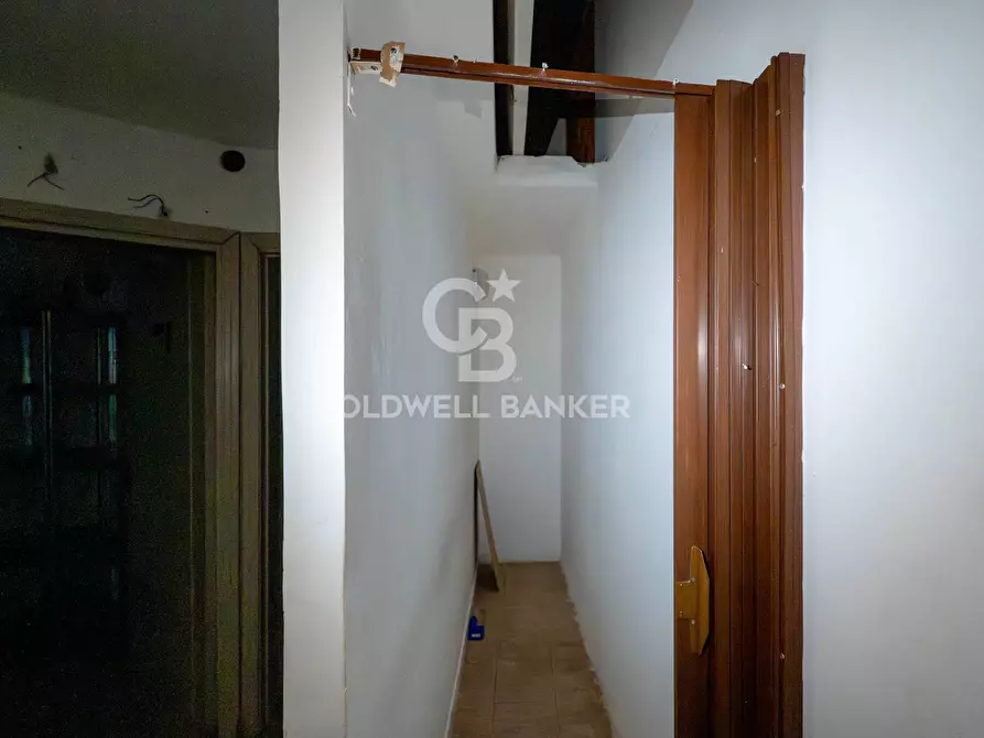 Immagine 11 di Locale commerciale in affitto  in Corso Savoia 85 a Acireale