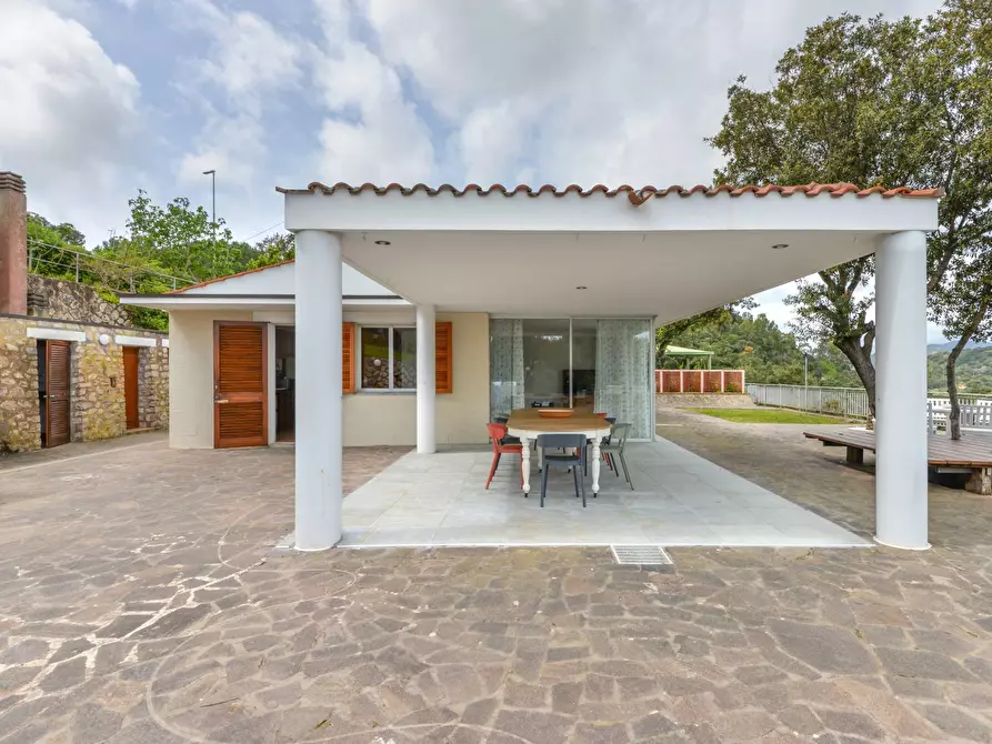 Immagine 5 di Villa in vendita  in Loc. Naregno a Capoliveri