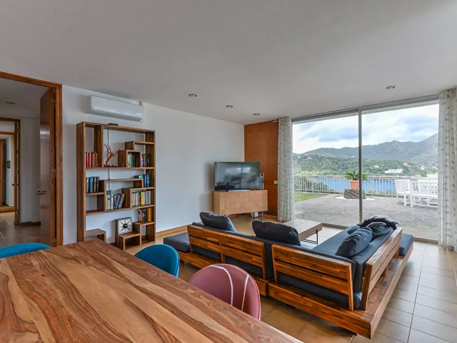 Immagine 12 di Villa in vendita  in Loc. Naregno a Capoliveri