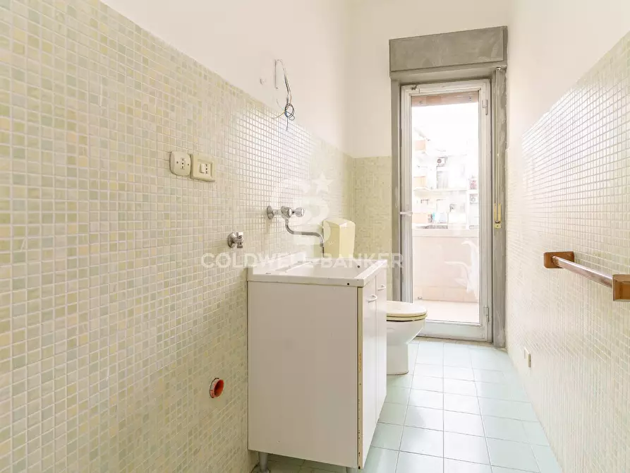 Immagine 36 di Appartamento in vendita  in via generale san marzano 1 a Gravina Di Catania