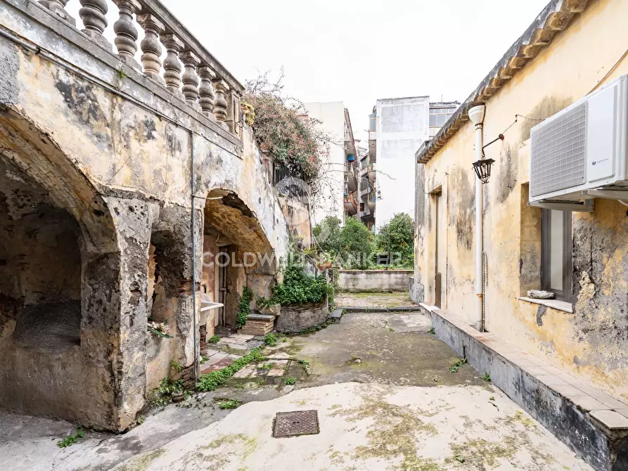 Immagine 6 di Villa in vendita  in via Carpinati 82 a Acireale