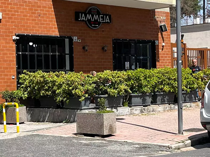 Immagine 9 di Locale commerciale in affitto  in via tufarelli a San Giorgio A Cremano