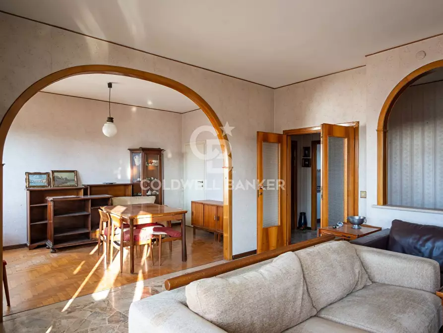 Immagine 2 di Appartamento in vendita  in via manin 40 a Venezia