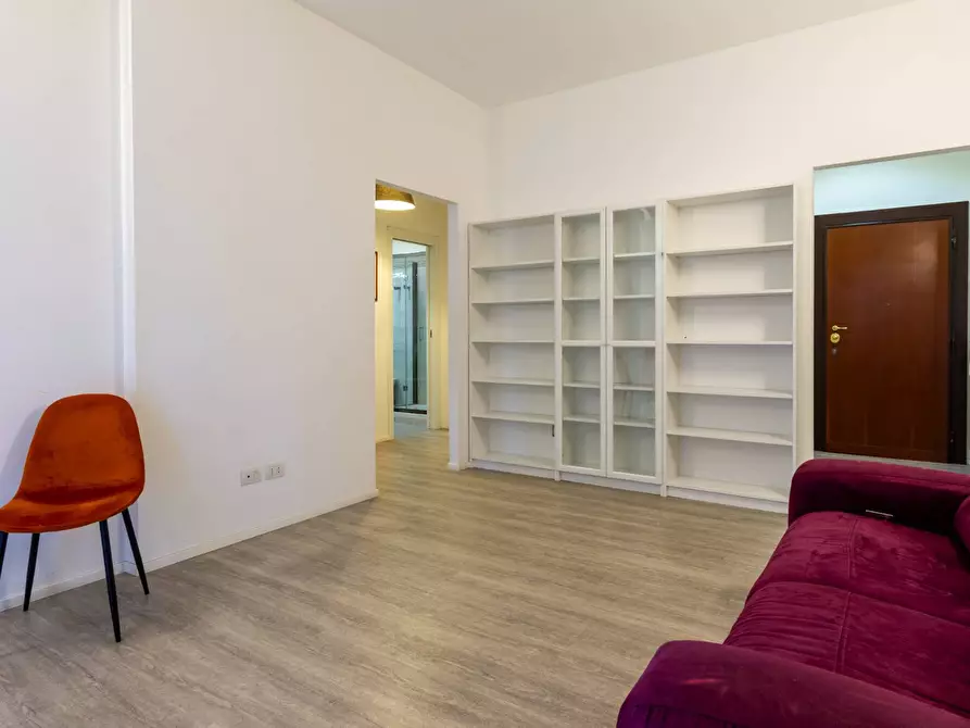 Immagine 5 di Appartamento in vendita  in Via Alfredo Panzini 48 a Roma