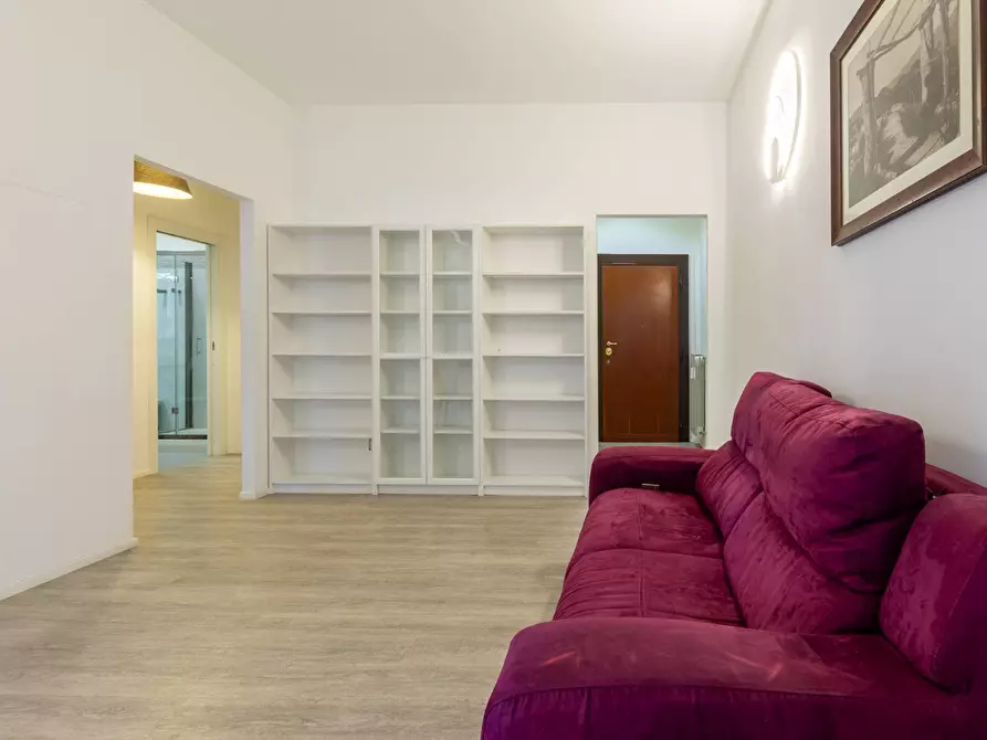 Immagine 7 di Appartamento in vendita  in Via Alfredo Panzini 48 a Roma