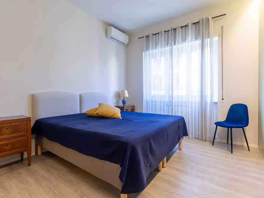 Immagine 8 di Appartamento in vendita  in Via Alfredo Panzini 48 a Roma