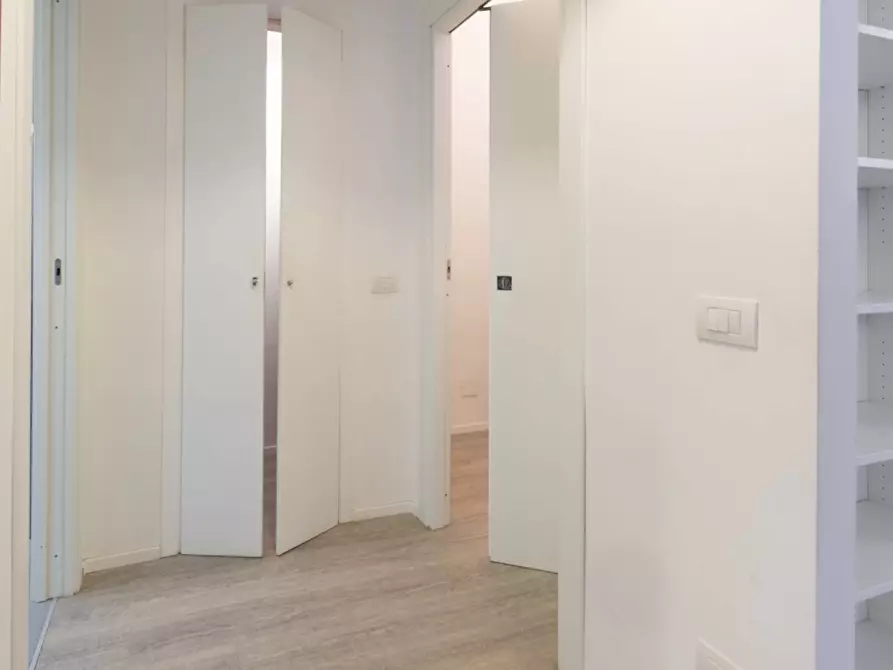 Immagine 17 di Appartamento in vendita  in Via Alfredo Panzini 48 a Roma