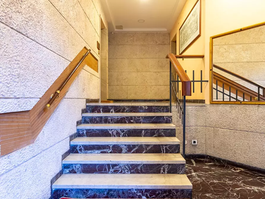 Immagine 21 di Appartamento in vendita  in Via Alfredo Panzini 48 a Roma