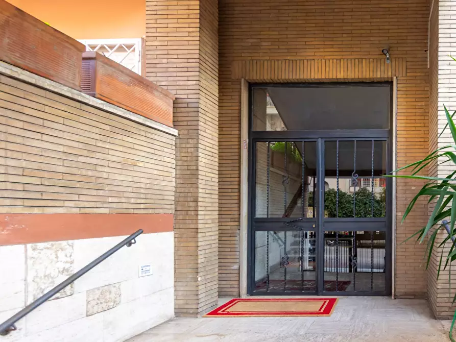 Immagine 22 di Appartamento in vendita  in Via Alfredo Panzini 48 a Roma