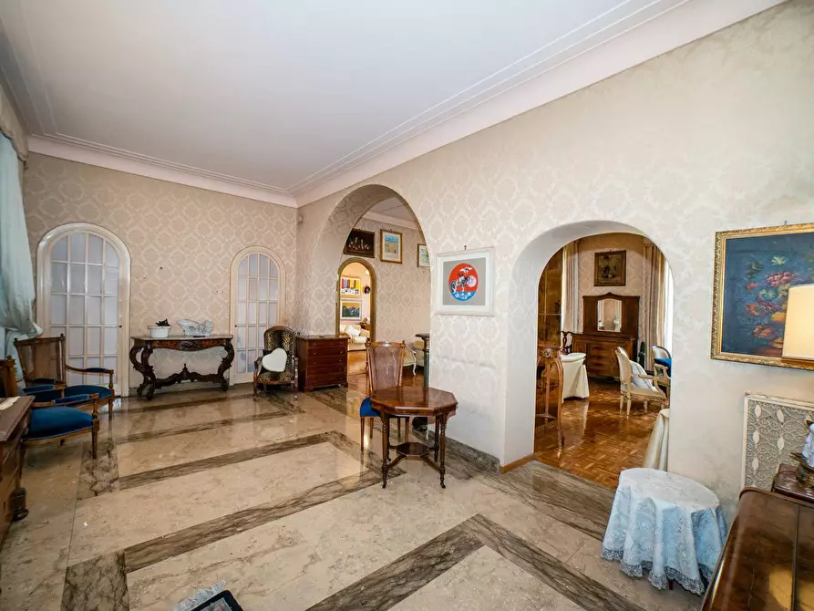 Immagine 10 di Appartamento in vendita  in Via Dei Monti Parioli 48 a Roma