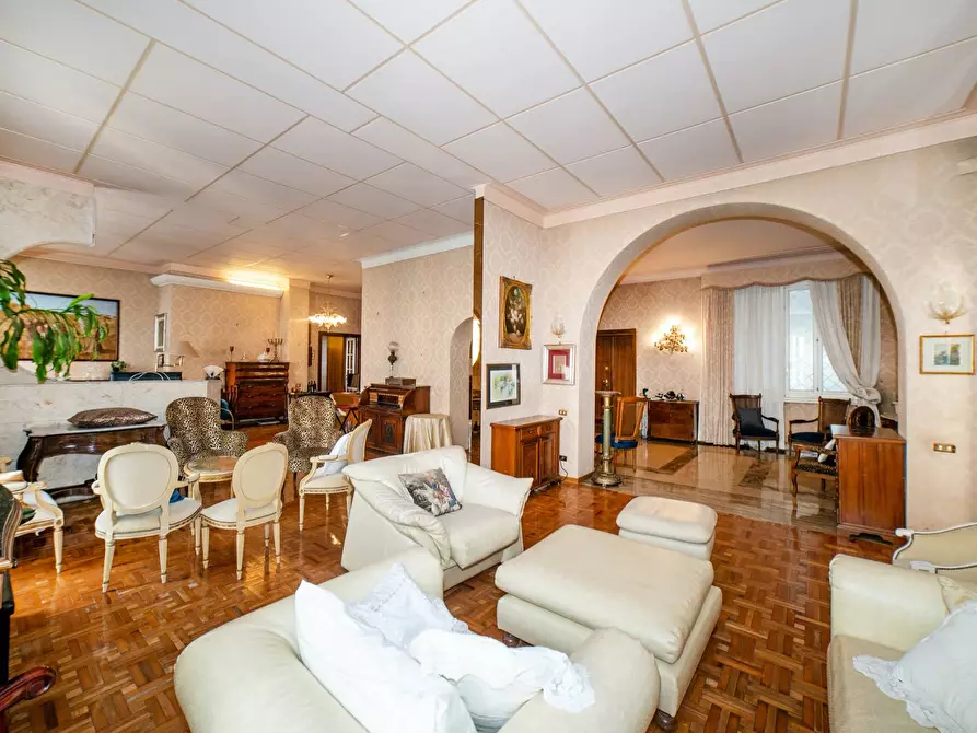 Immagine 14 di Appartamento in vendita  in Via Dei Monti Parioli 48 a Roma