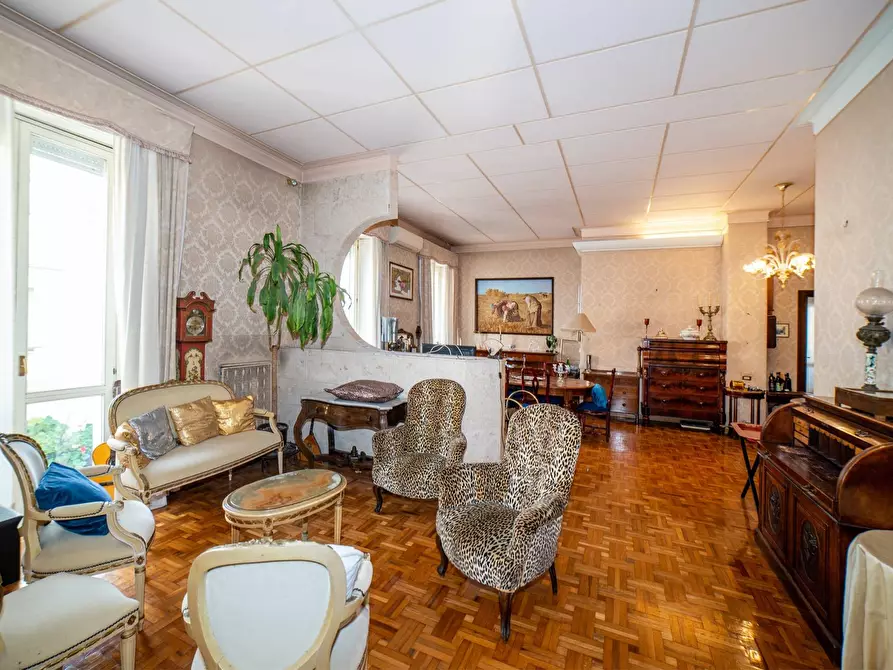 Immagine 15 di Appartamento in vendita  in Via Dei Monti Parioli 48 a Roma