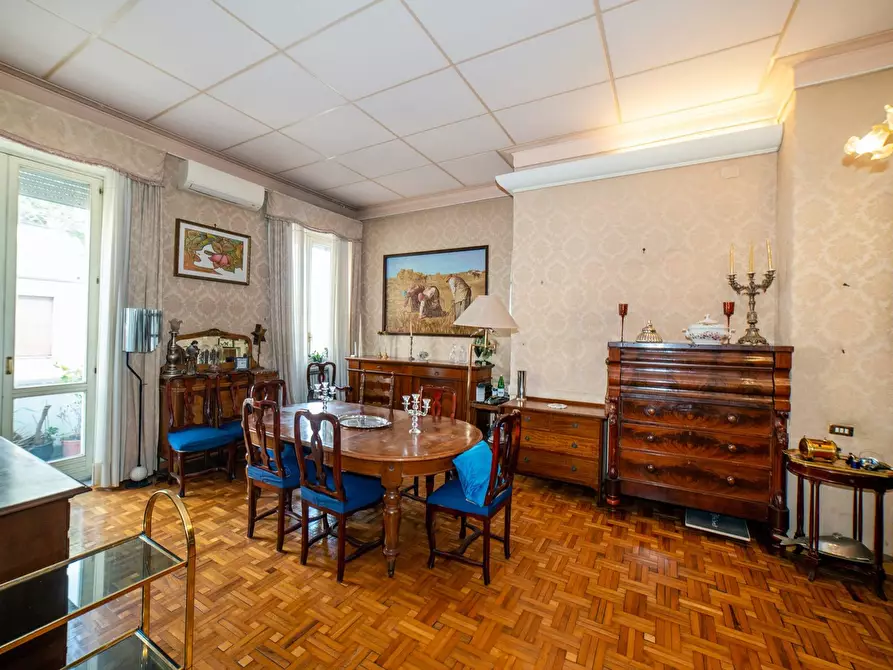 Immagine 16 di Appartamento in vendita  in Via Dei Monti Parioli 48 a Roma