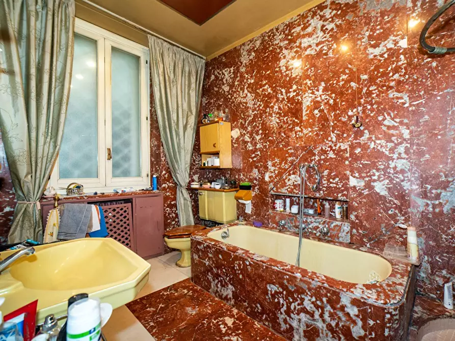 Immagine 25 di Appartamento in vendita  in Via Dei Monti Parioli 48 a Roma