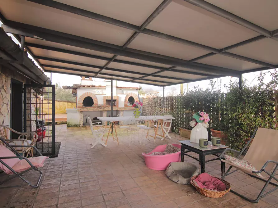 Immagine 8 di Villa in vendita  in via Feruccio Fratini 1 a Sacrofano