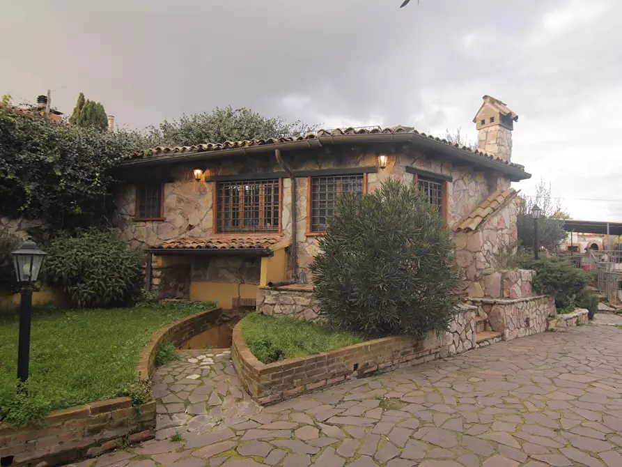 Immagine 1 di Villa in vendita  in via Feruccio Fratini 1 a Sacrofano