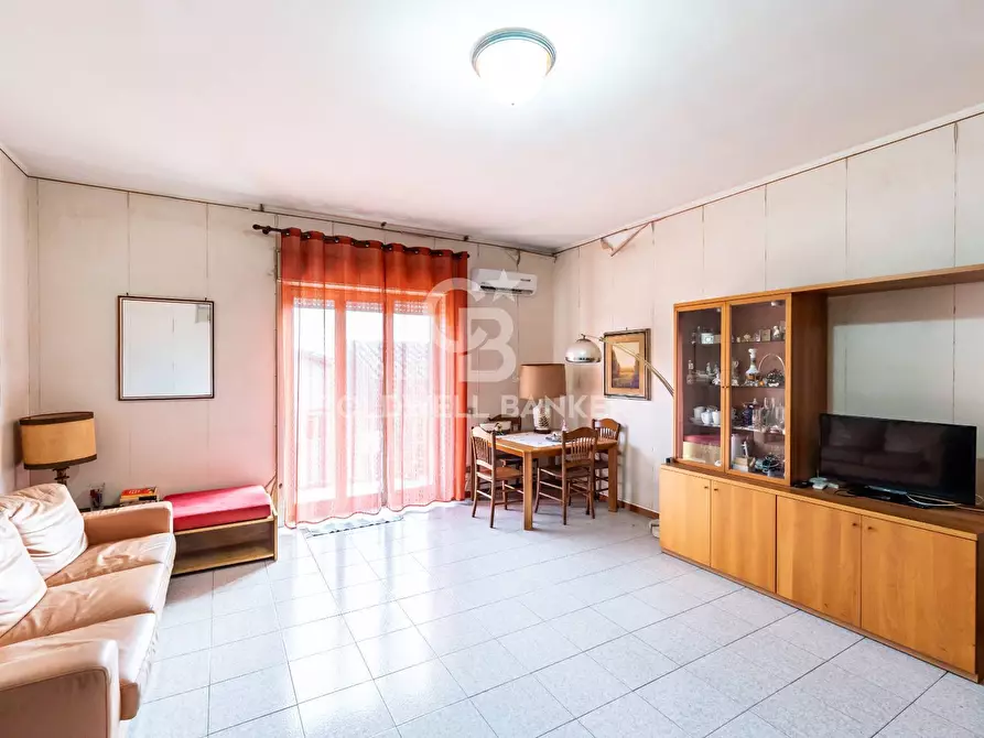 Immagine 3 di Appartamento in vendita  in VIA ROMA 32 a Camporotondo Etneo