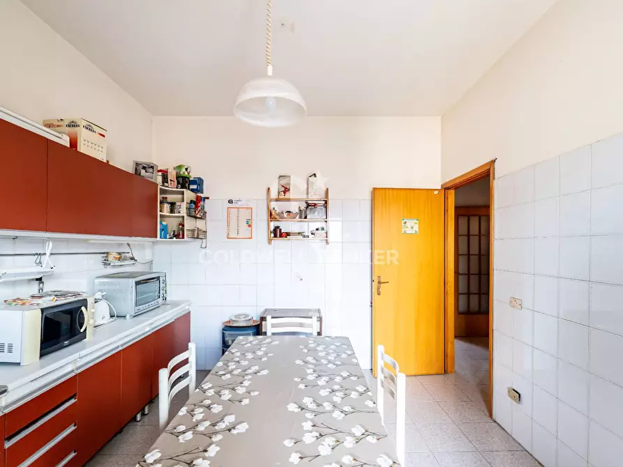 Immagine 7 di Appartamento in vendita  in VIA ROMA 32 a Camporotondo Etneo