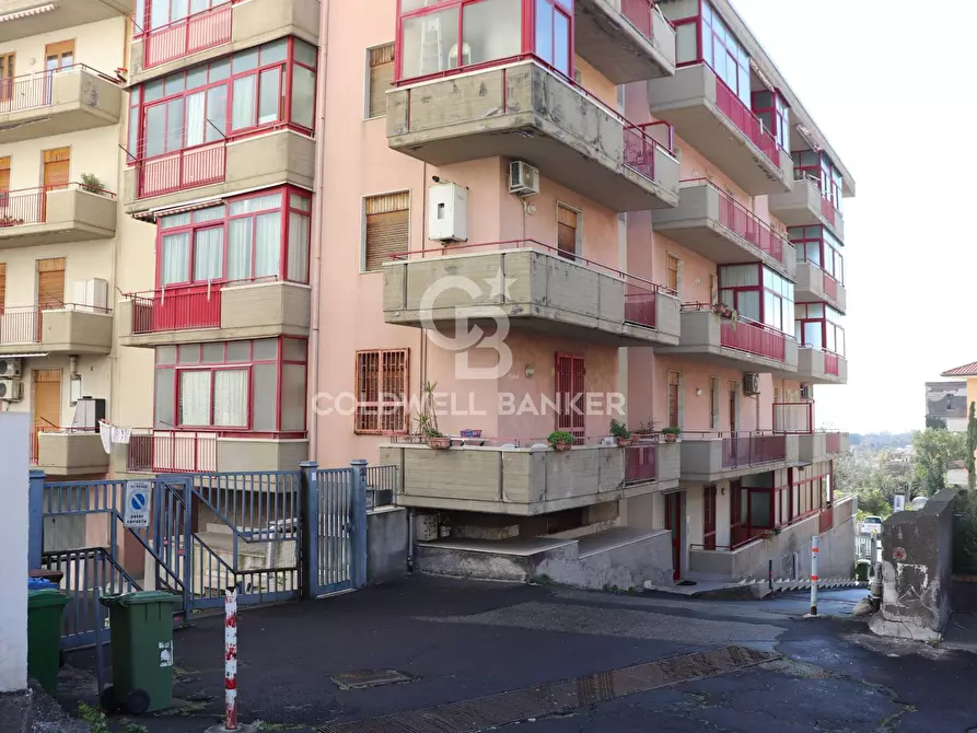 Immagine 2 di Appartamento in vendita  in Piazza San Giovanni Battista De La Salle 22 a Acireale