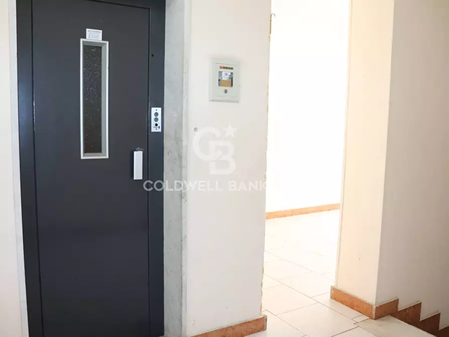 Immagine 5 di Appartamento in vendita  in Piazza San Giovanni Battista De La Salle 22 a Acireale