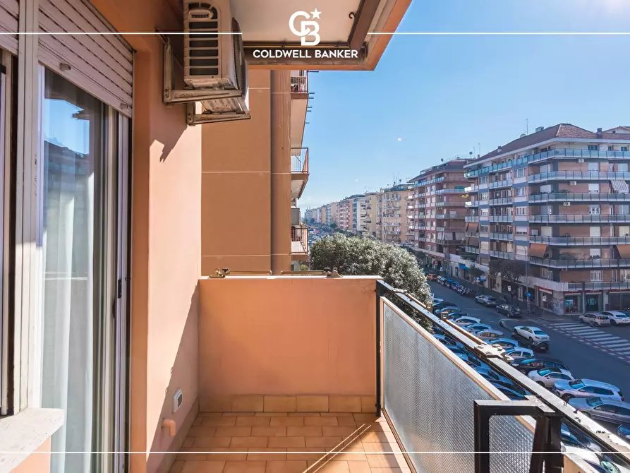 Immagine 7 di Appartamento in vendita  in Via Tuscolana 851 a Roma