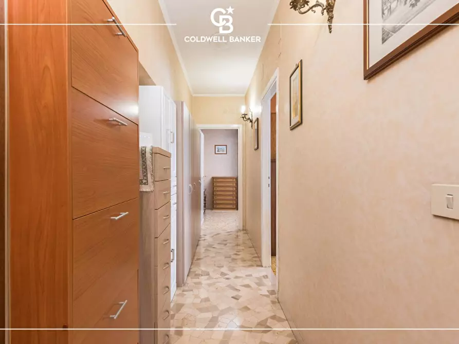 Immagine 14 di Appartamento in vendita  in Via Tuscolana 851 a Roma