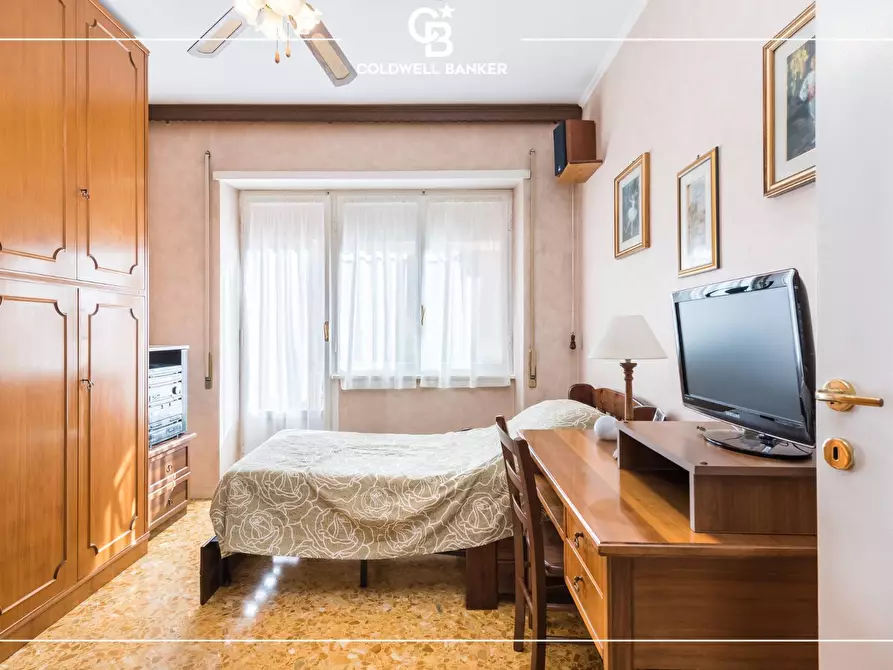 Immagine 19 di Appartamento in vendita  in Via Tuscolana 851 a Roma