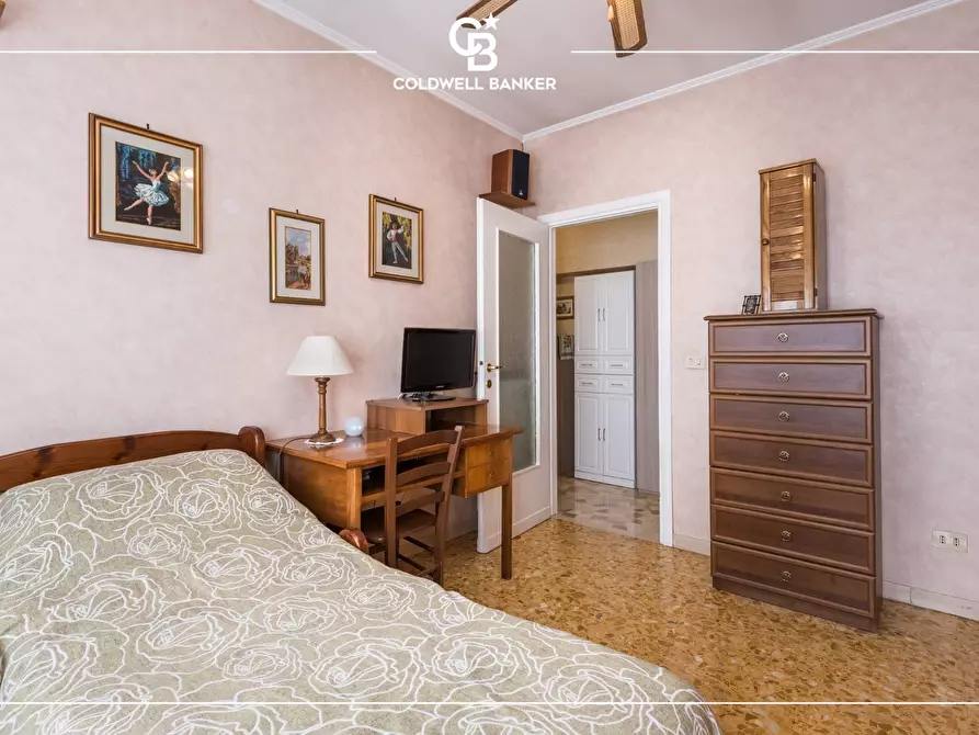 Immagine 20 di Appartamento in vendita  in Via Tuscolana 851 a Roma