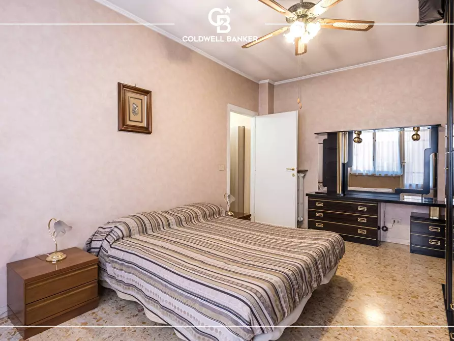 Immagine 23 di Appartamento in vendita  in Via Tuscolana 851 a Roma