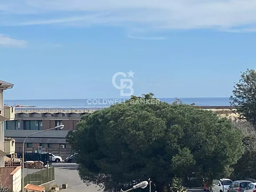 Immagine 25 di Appartamento in vendita  in Via Firenze 99 a Aci Castello