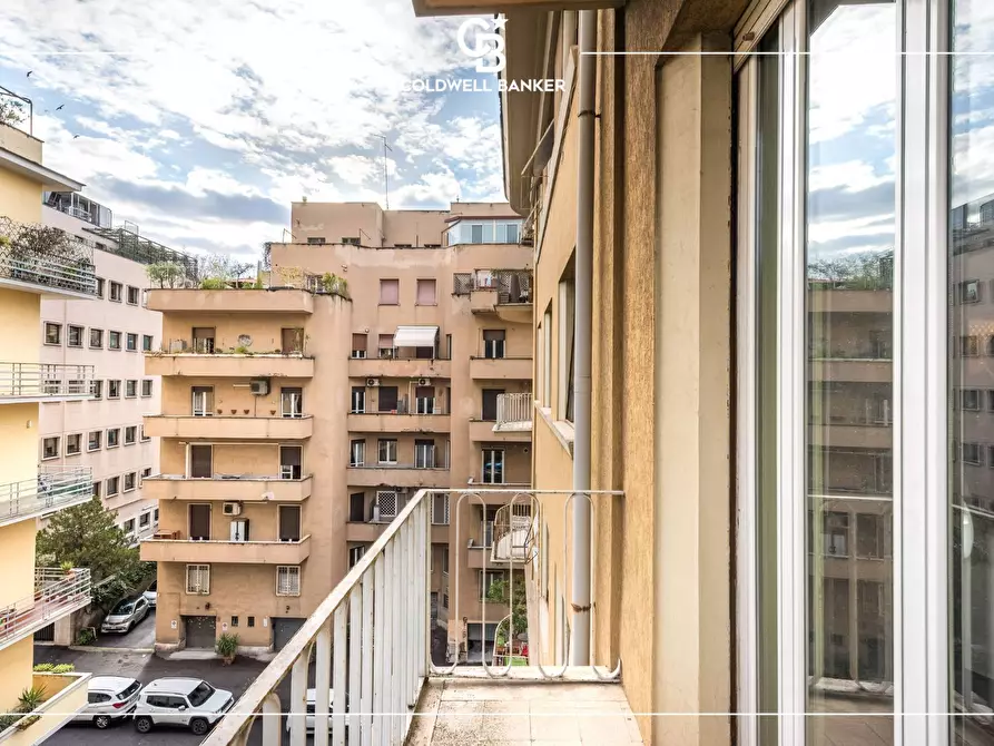 Immagine 35 di Appartamento in vendita  in Via Cimabue 2 a Roma