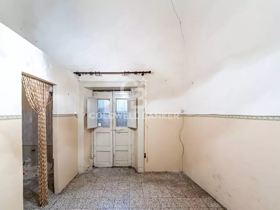 Immagine 13 di Villa in vendita  in Via Ospedale 4/6 a Aci Catena