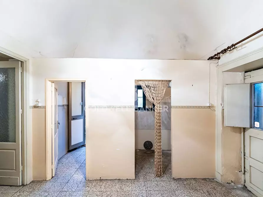 Immagine 14 di Villa in vendita  in Via Ospedale 4/6 a Aci Catena