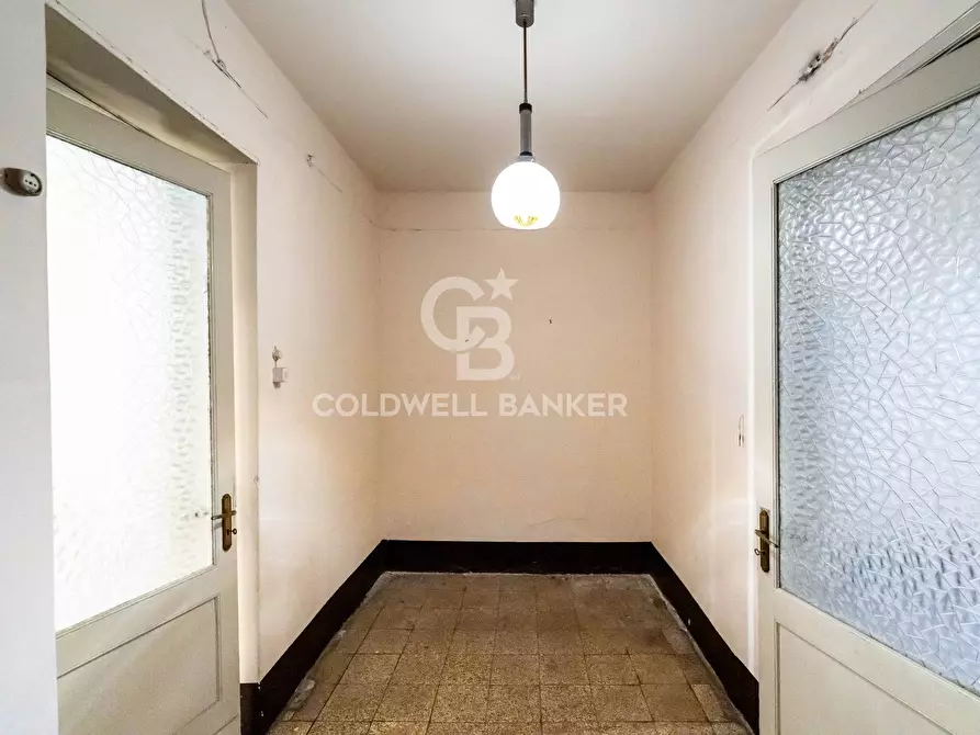 Immagine 16 di Villa in vendita  in Via Ospedale 4/6 a Aci Catena