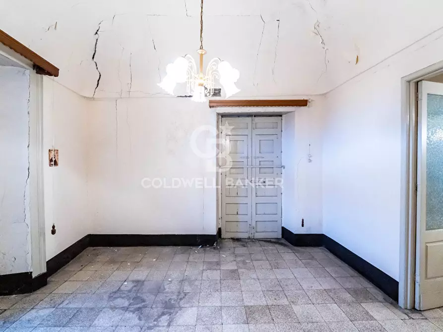 Immagine 20 di Villa in vendita  in Via Ospedale 4/6 a Aci Catena