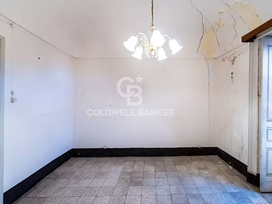 Immagine 24 di Villa in vendita  in Via Ospedale 4/6 a Aci Catena