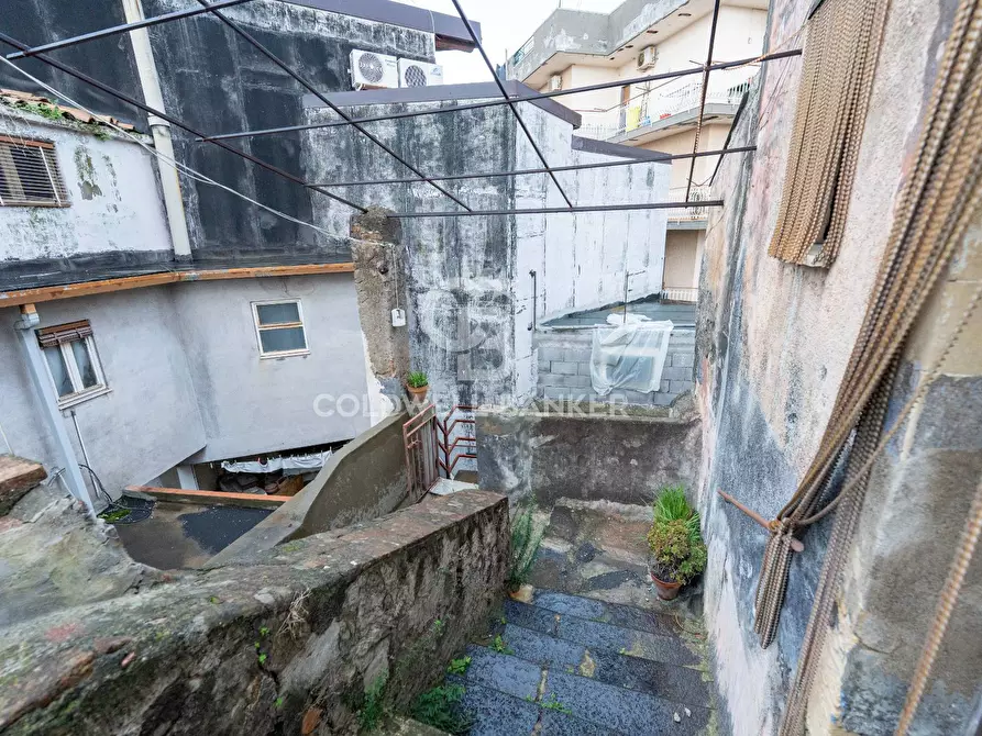 Immagine 25 di Villa in vendita  in Via Ospedale 4/6 a Aci Catena