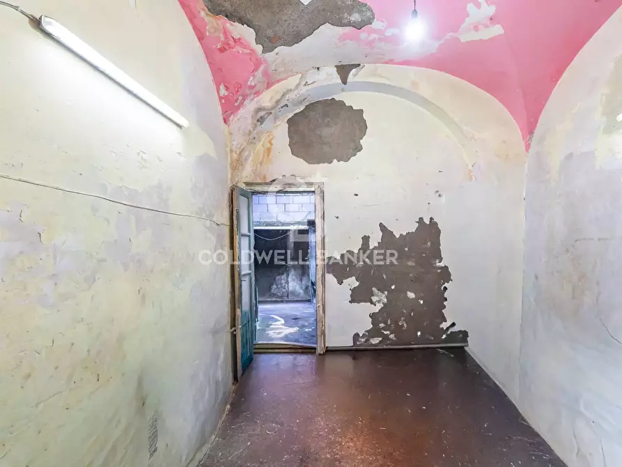 Immagine 27 di Villa in vendita  in Via Ospedale 4/6 a Aci Catena