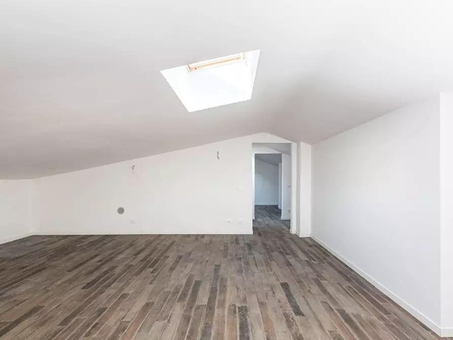 Immagine 16 di Appartamento in vendita  in Via Palaverta 69 a Marino